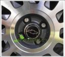 JG EMBLEMA DE RODA CHEVROLET EM PRETO 51mm - 4P&Ccedil;&acute;s + GARRAS DE FIXA&Ccedil;&Atilde;O