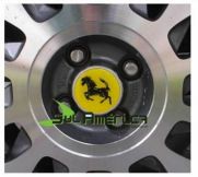 JG EMBLEMA DE RODA FERRARI EM AMARELO 58mm - 4P&Ccedil;&acute;s + GARRAS DE FIXA&Ccedil;&Atilde;O